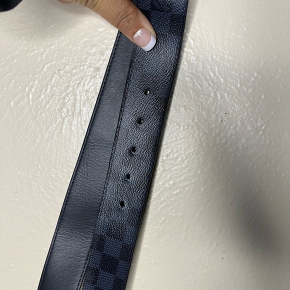 Authentic Louis Vuitton Initiales 40MM belt - Picture 4 of 5